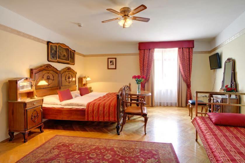 Hotel Mucha 4*